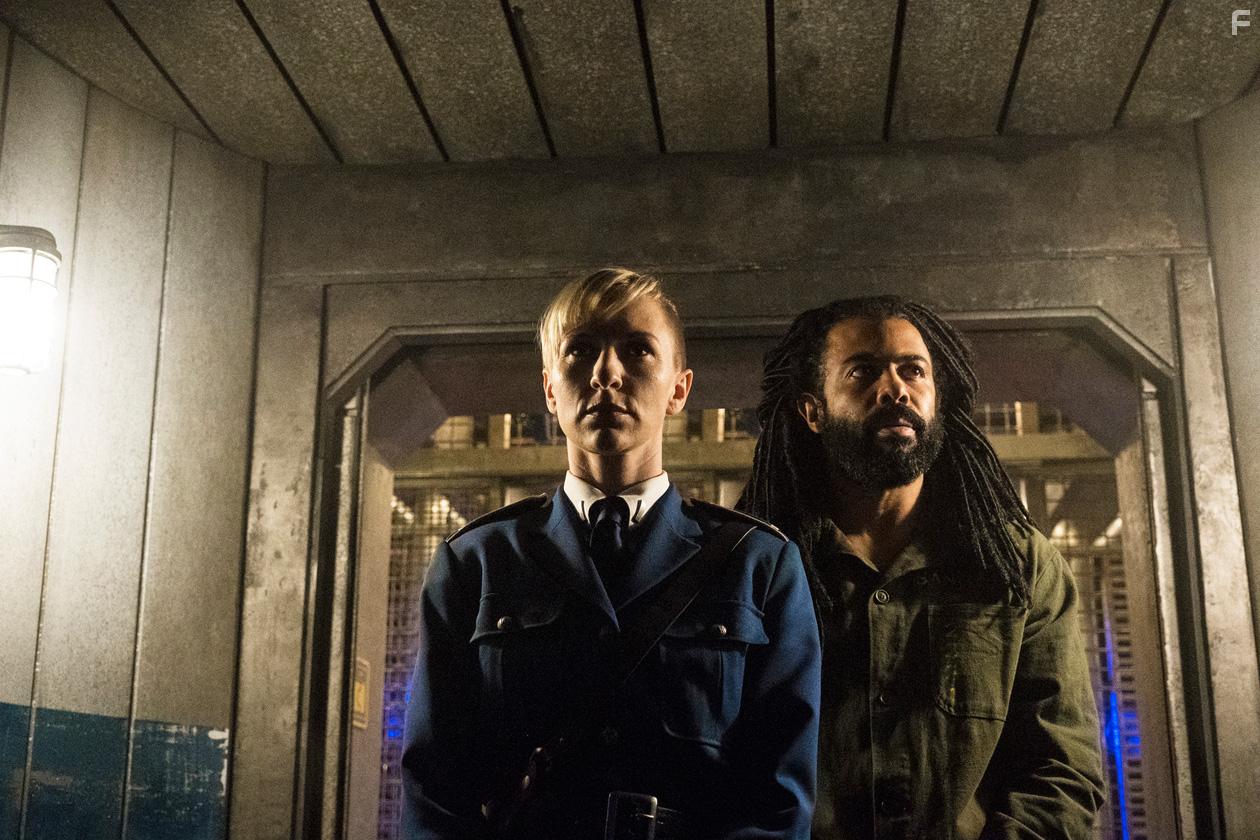 Mickey Sumner and Daveed Diggs in Snowpiercer (2020)