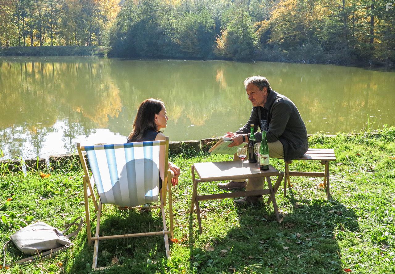 Klra Melskov and Miroslav Krobot in Vodnk: Episode #1.1 (2019)