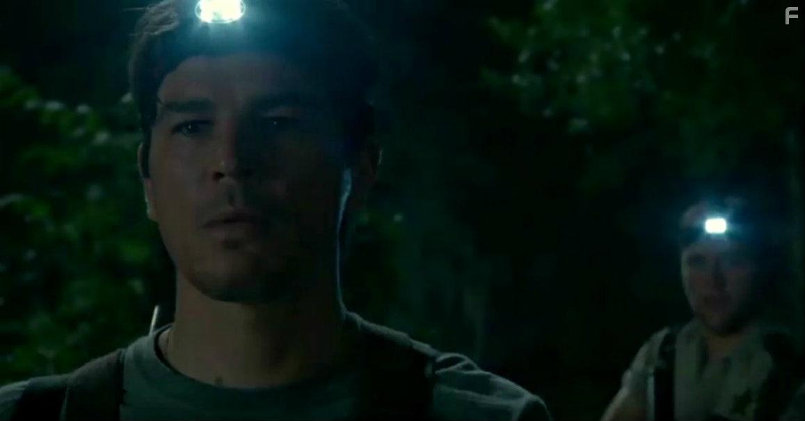 Josh Hartnett in Paradise Lost (2020)