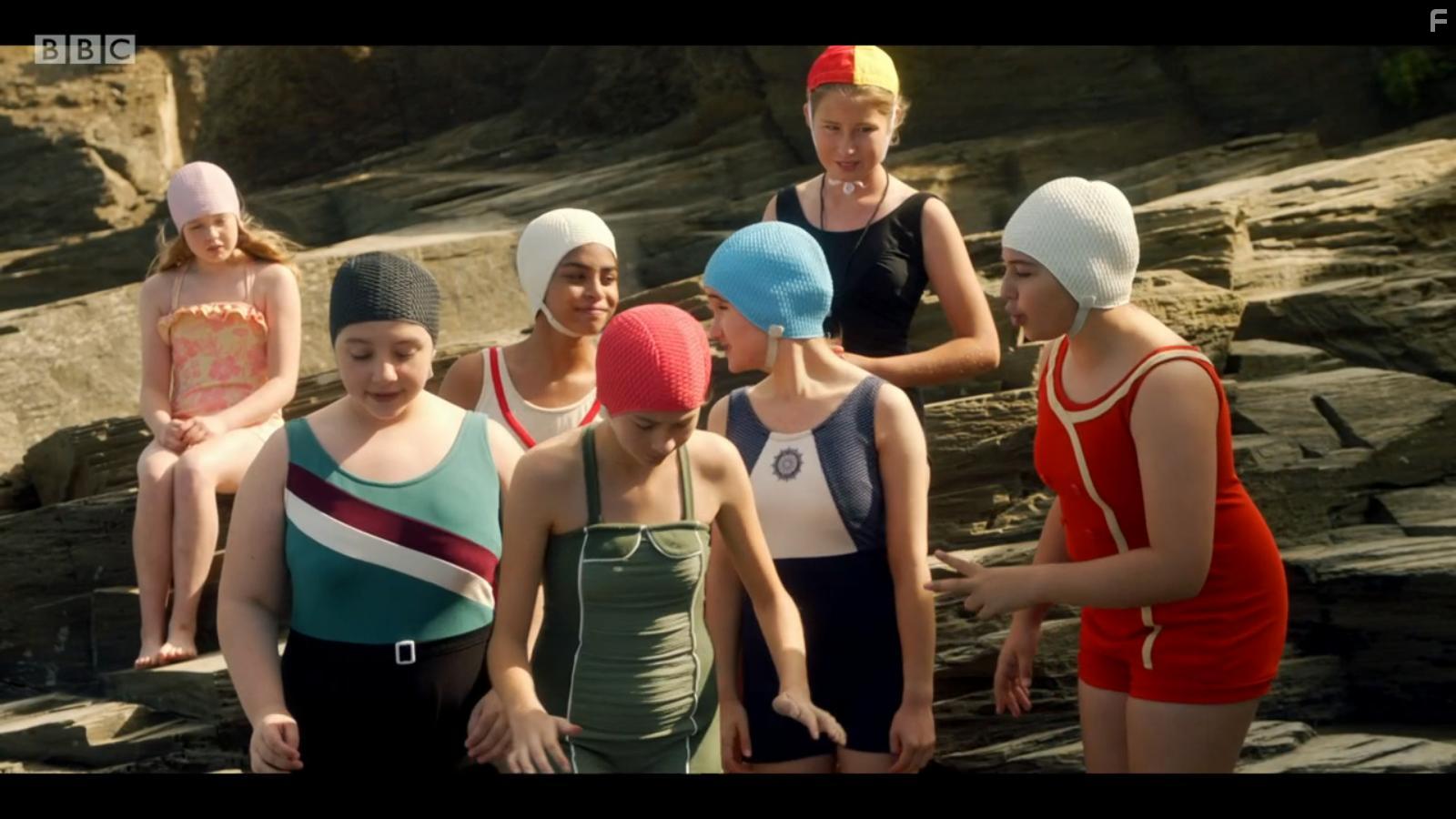 Natasha Raphael, Twinkle Jaiswal, Beth Bradfield, Saskia Kemkers, Danya Griver, and Zoey Siewert in Malory Towers (2020)