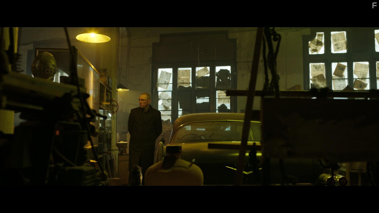 Vinnie Jones in Ron Hopper's Misfortune (2020)