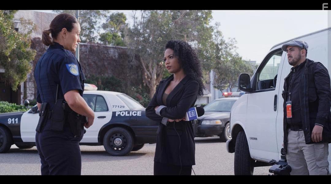 Jessica Meza and Scytorya Rhodes in A Clear Shot (2019)