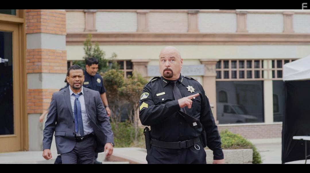 Mario Van Peebles and Michael Balin in A Clear Shot (2019)