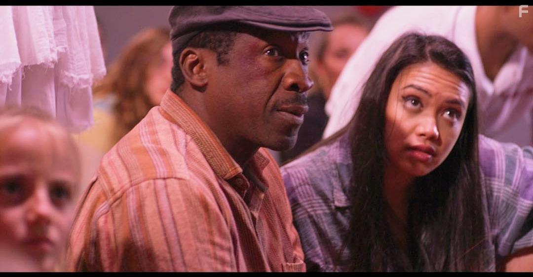 Glenn Plummer and Alex Felix in A Clear Shot (2019)