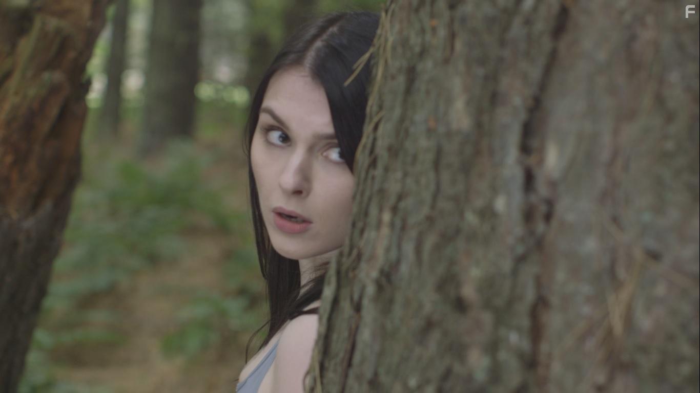 Nicolette McKeown in Creek (2019)