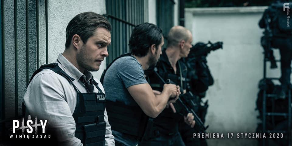 Marcin Dorocinski and Tomasz Schuchardt in Psy 3: W imie zasad (2020)