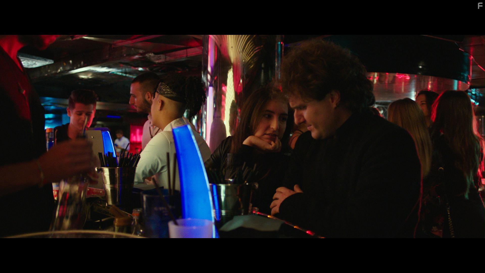 Alessandro Tamburini and Anna Ferraioli Ravel in Ci vuole un fisico (2018)