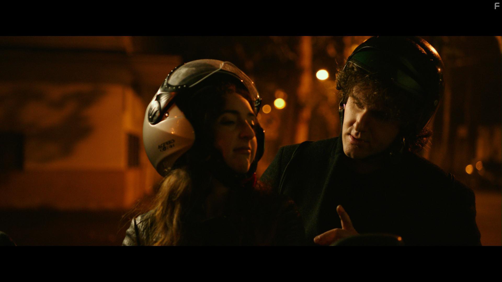 Alessandro Tamburini and Anna Ferraioli Ravel in Ci vuole un fisico (2018)