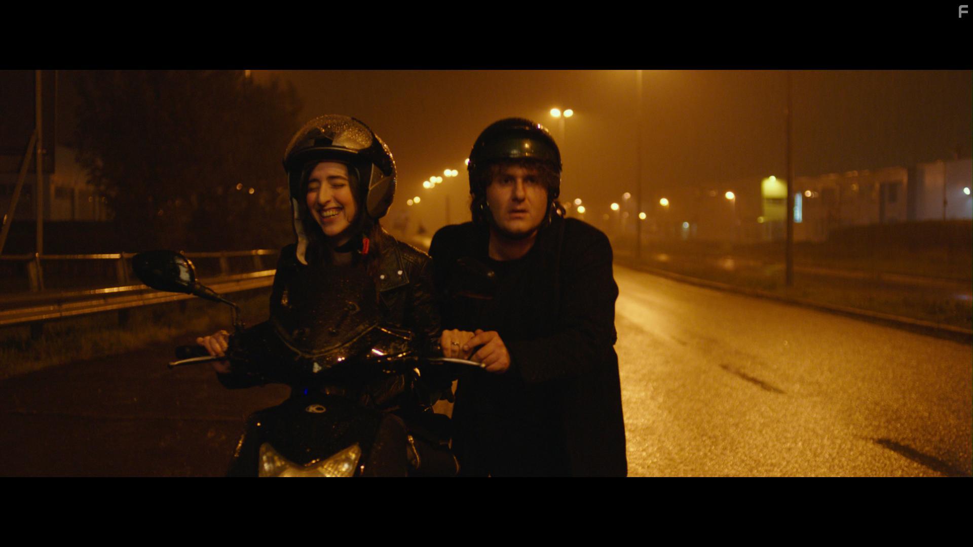 Alessandro Tamburini and Anna Ferraioli Ravel in Ci vuole un fisico (2018)
