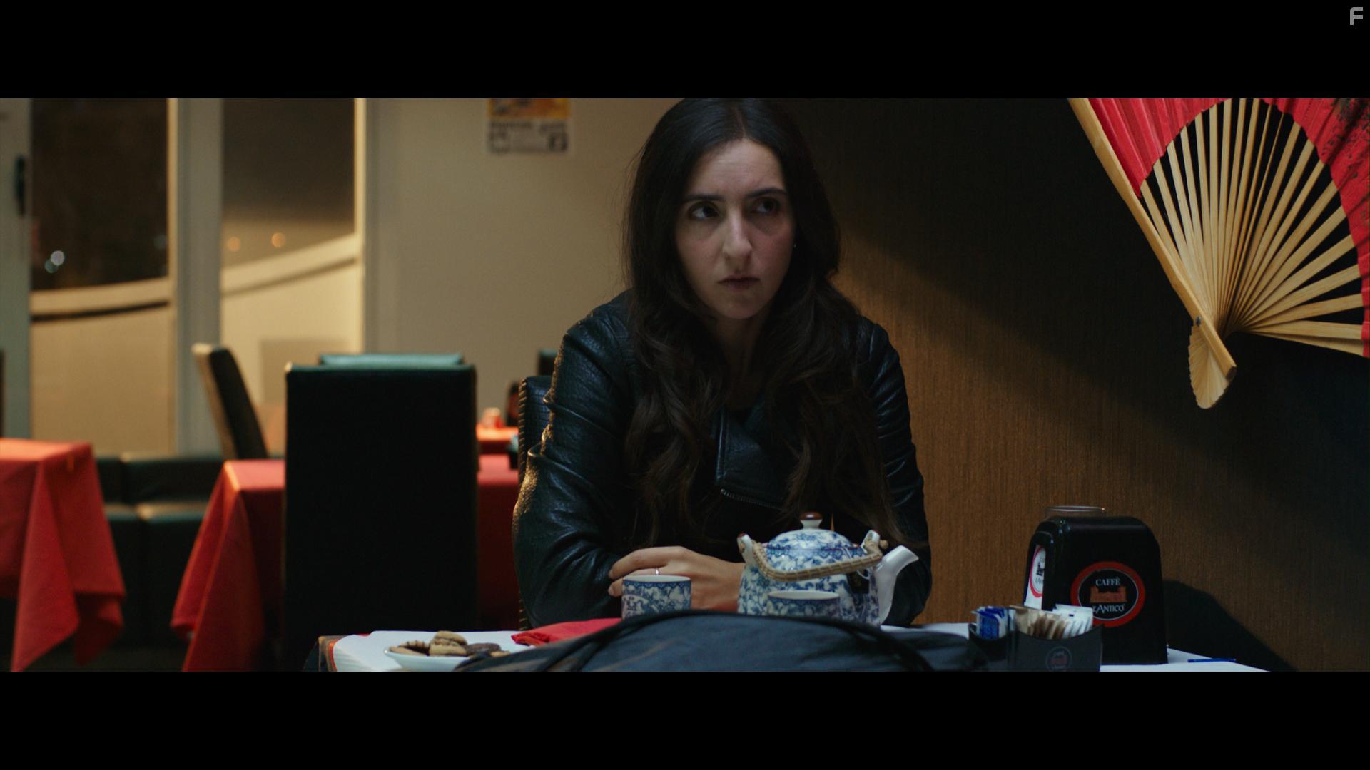 Anna Ferraioli Ravel in Ci vuole un fisico (2018)