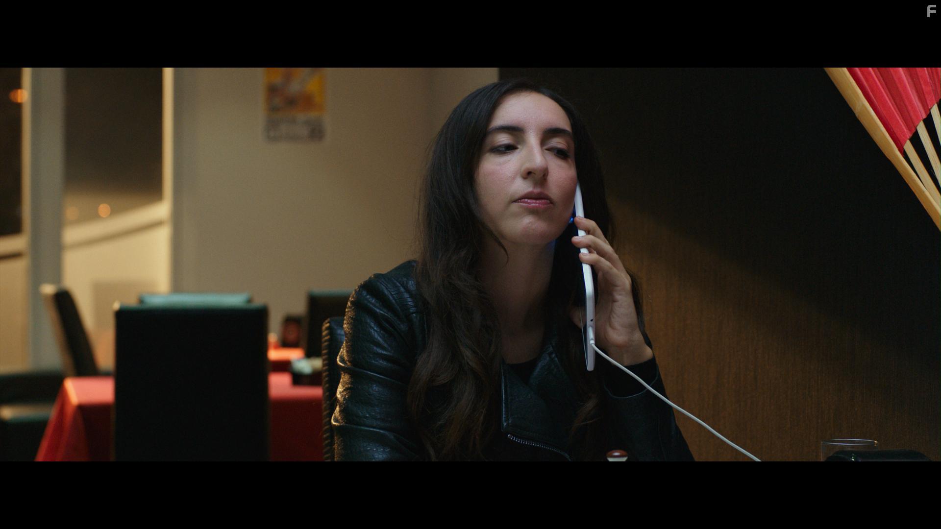 Anna Ferraioli Ravel in Ci vuole un fisico (2018)