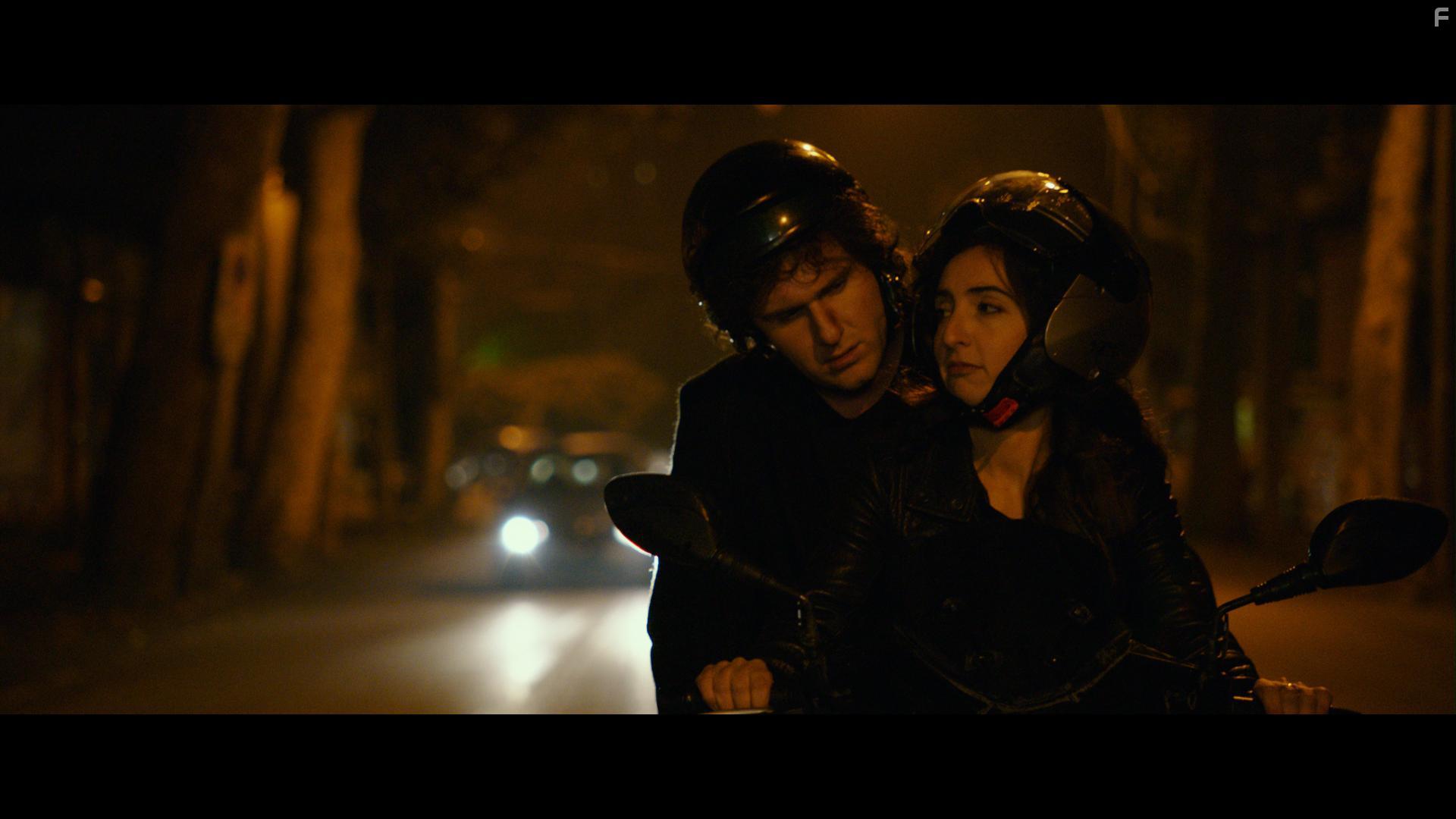 Alessandro Tamburini and Anna Ferraioli Ravel in Ci vuole un fisico (2018)