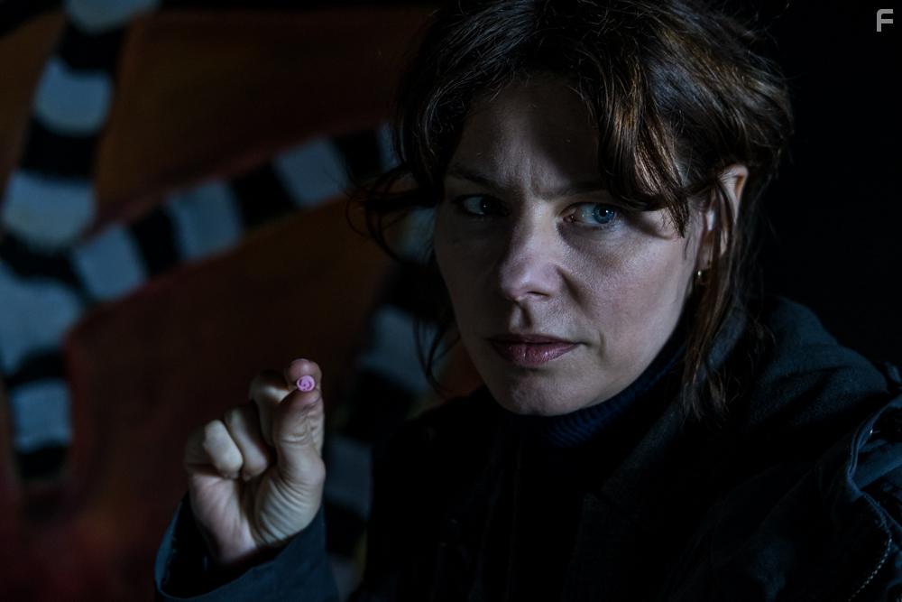 Rifka Lodeizen in Fenix (2018)