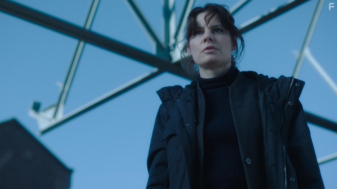 Rifka Lodeizen in Fenix (2018)