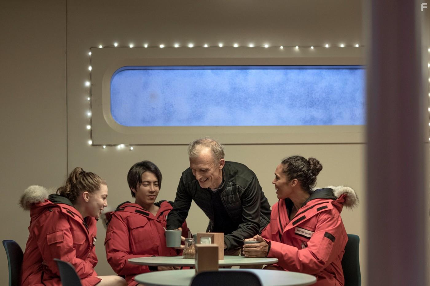 Amelia Hoy, Richard Sammel, Tomohisa Yamashita, and Katharine O'Donnelly in The Head: Episode #1.1 (2020)