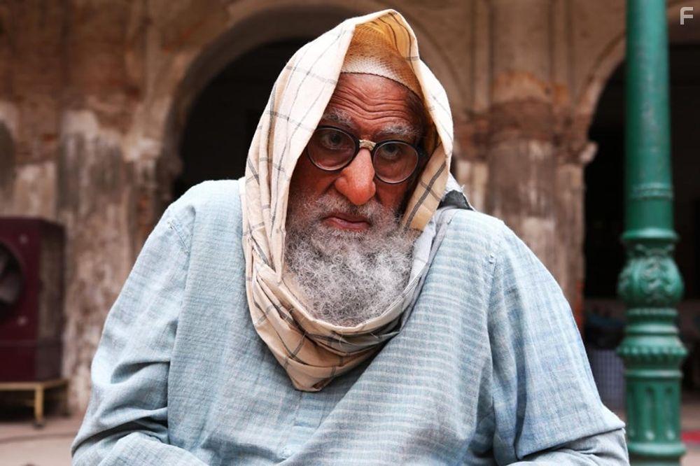 Amitabh Bachchan in Gulabo Sitabo (2020)
