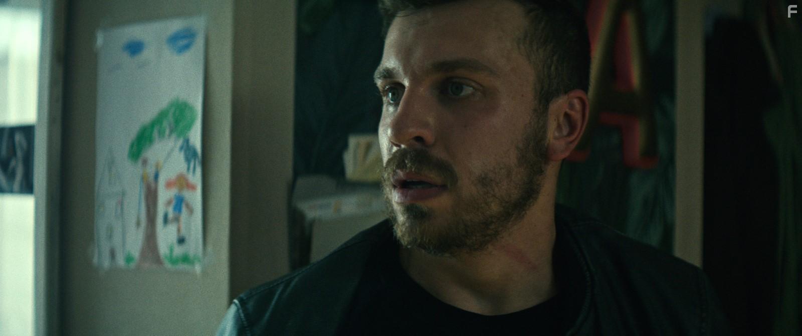 Edin Hasanovic in Mein Ende. Dein Anfang. (2019)