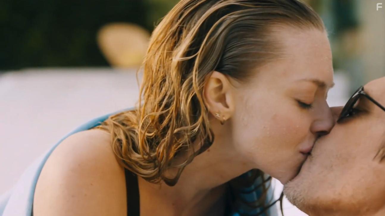 Kevin Bacon and Amanda Seyfried in You Should Have Left (2020)