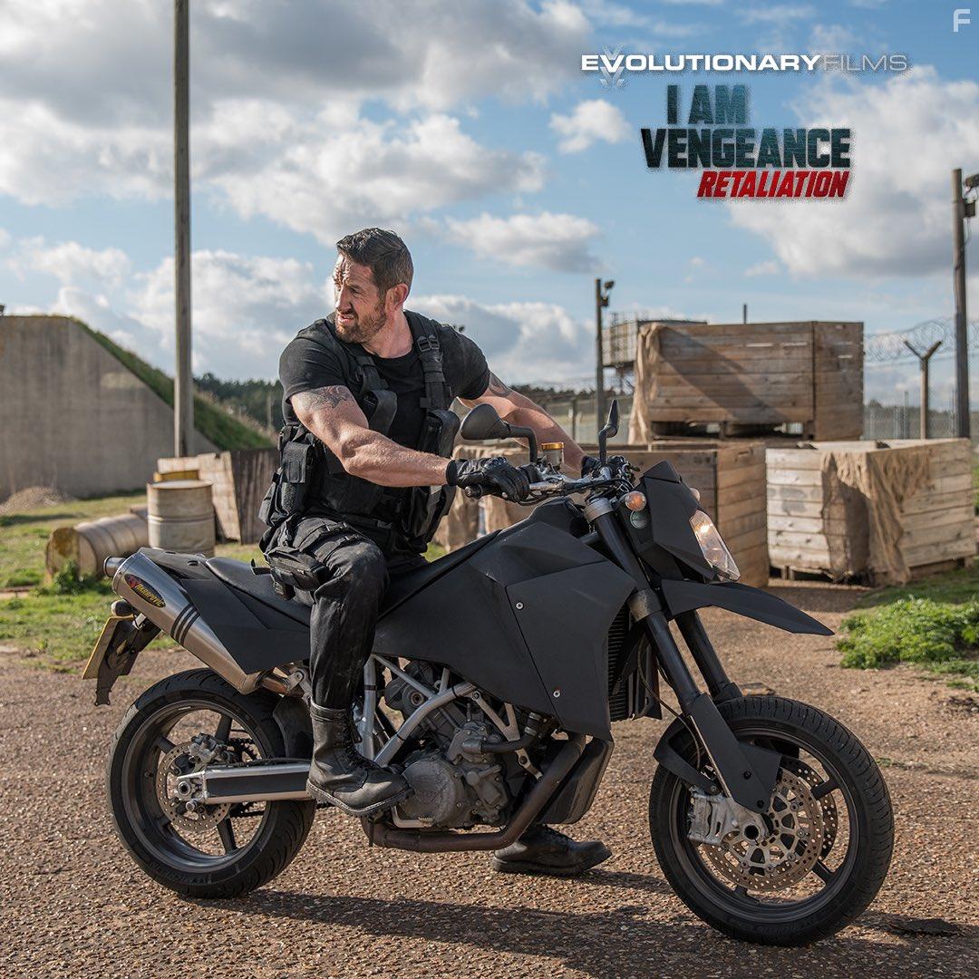 Stu Bennett in I Am Vengeance: Retaliation (2020)