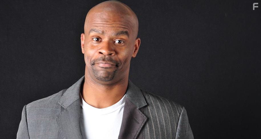 Michael Jr. in Selfie Dad (2020)