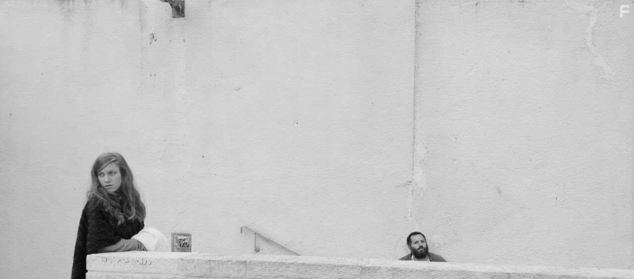 Gal Toren and Avigail Kovari in Para Aduma (2018)