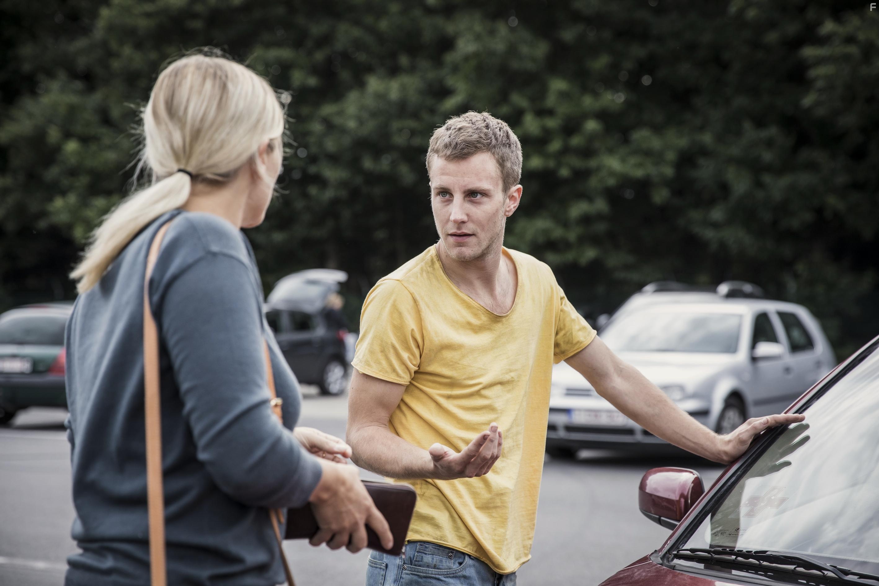 Tine Reymer and Bjarne Devolder in Bastaard (2019)