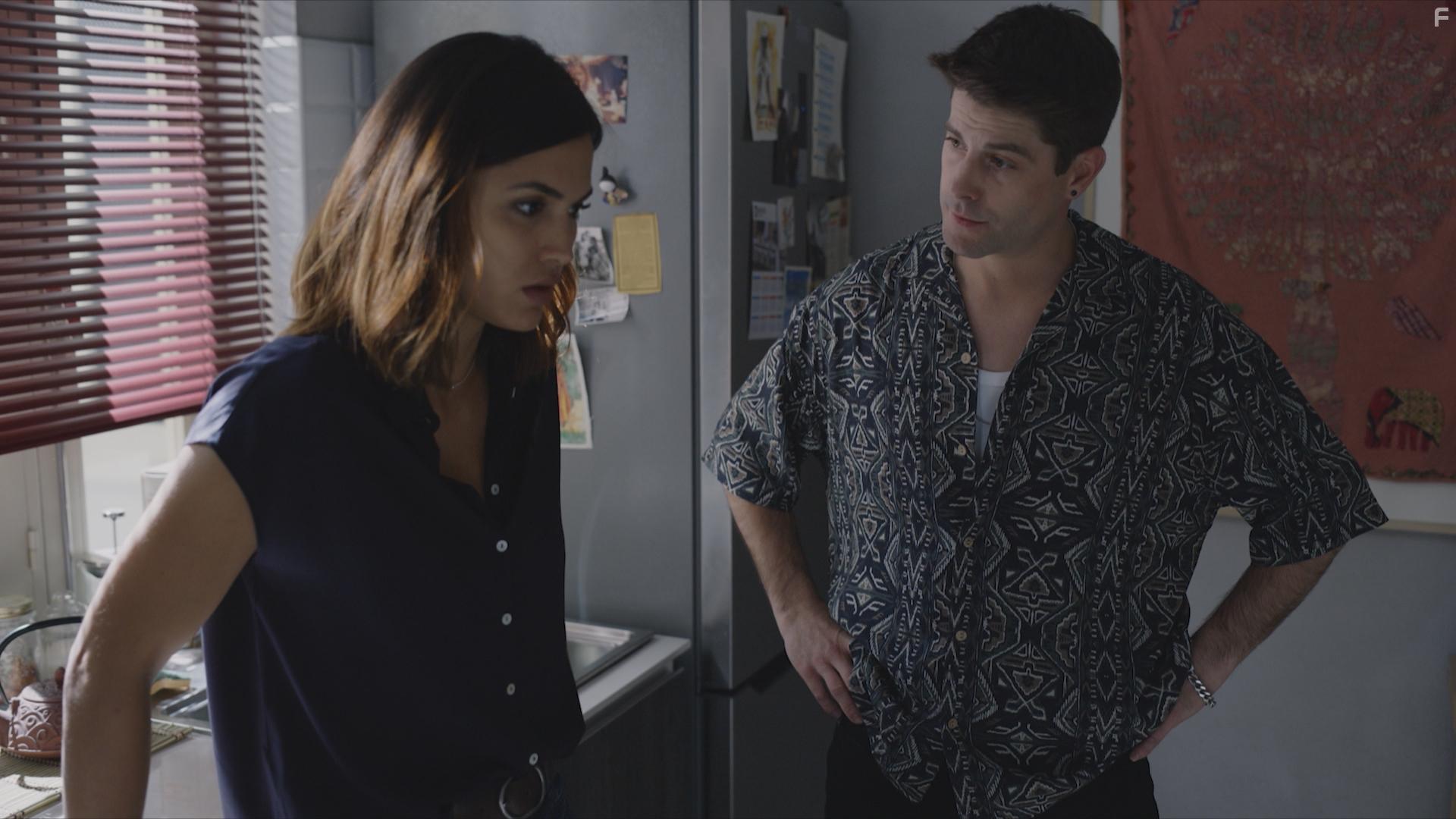 Luis Fernndez and Michelle Calv in Desaparecidos: Lo que pas (2020)