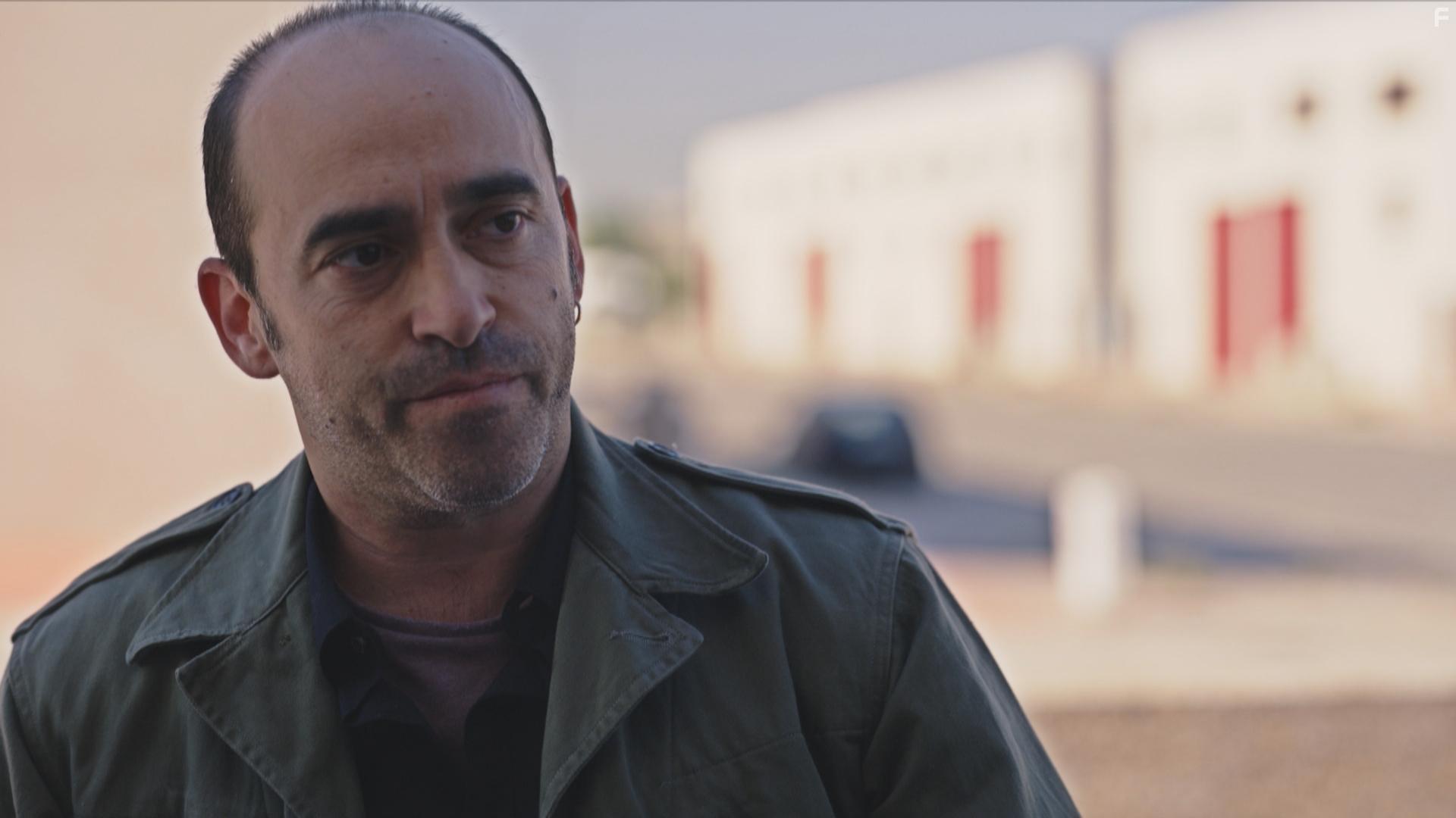 Chani Martn in Desaparecidos: Asuntos propios (2020)