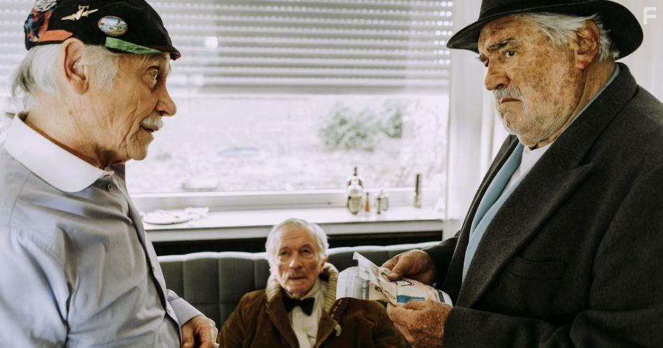 Mario Adorf, Hermann Beyer, and Tilo Prckner in Alte Bande (2019)