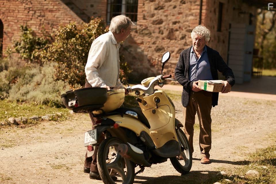 Antonio Catania and Giorgio Giordano in Dolce fine giornata (2019)