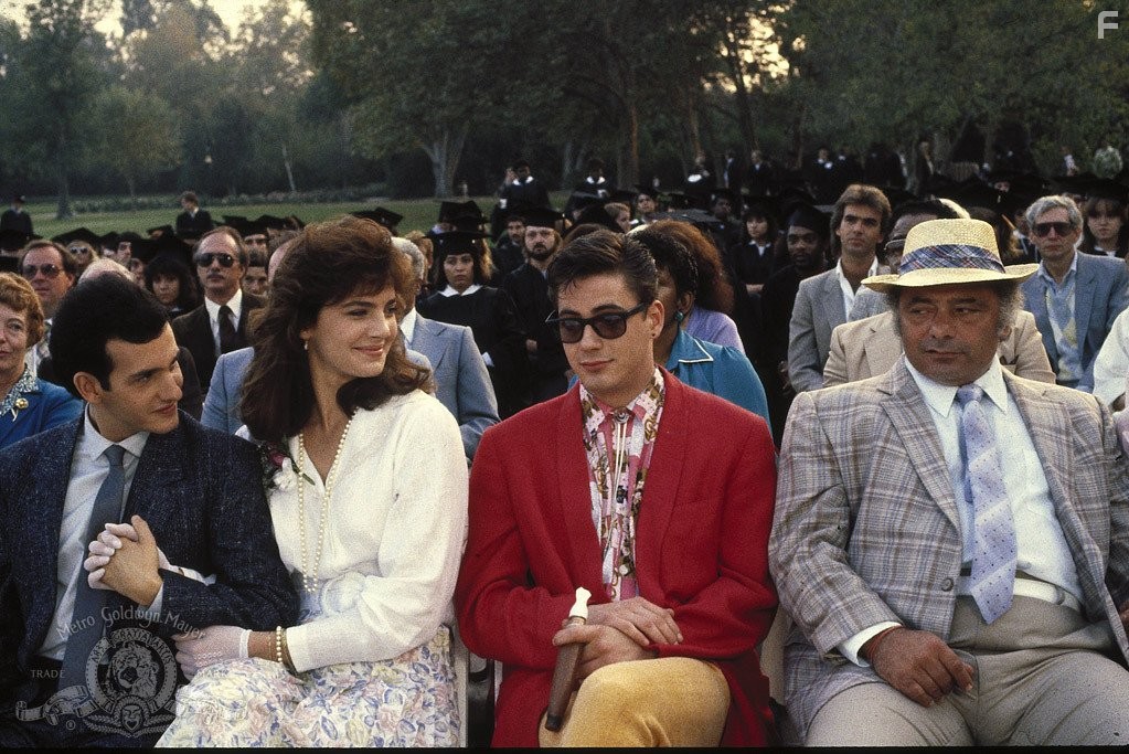 Robert Downey Jr., Terry Farrell, Keith Gordon, and Burt Young in Снова в школу (1986)