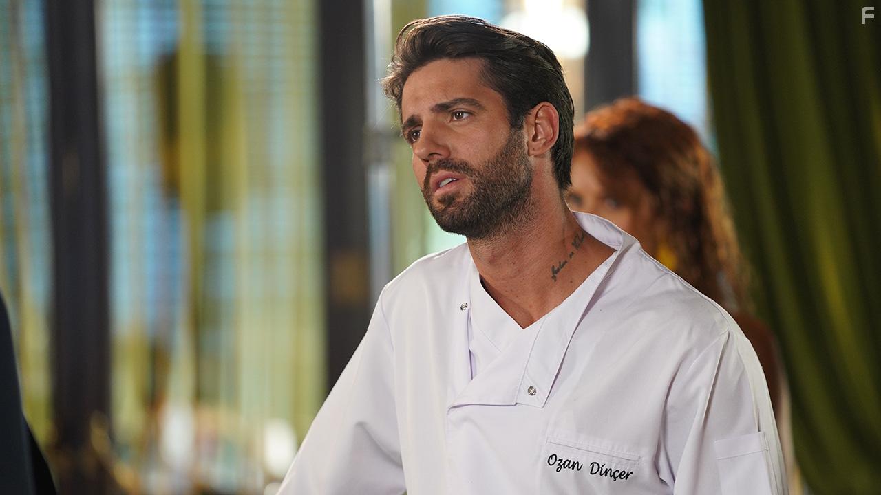 Serkay Ttnc in Bay Yanlis (2020)