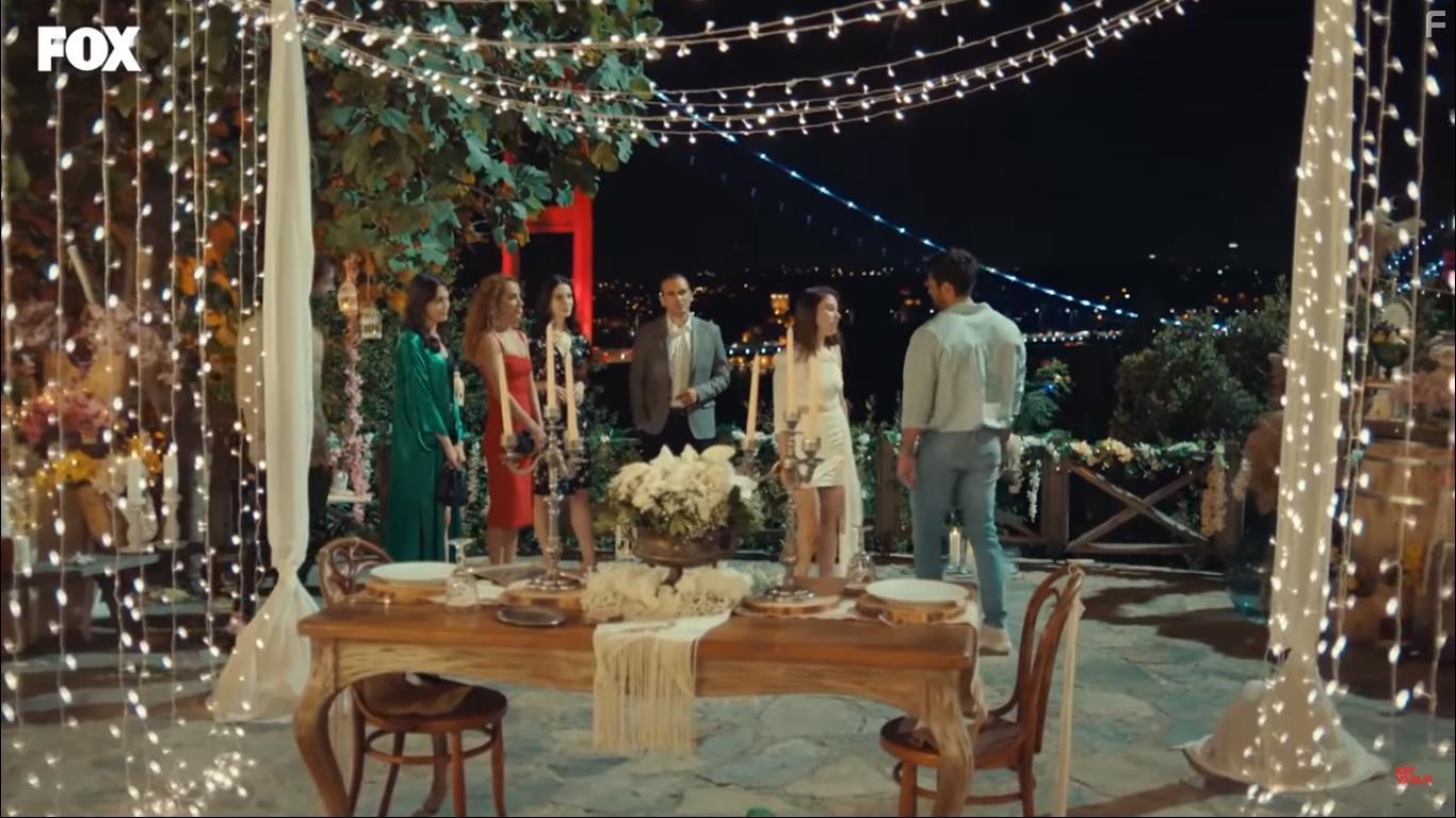 zge Grel and Can Yaman in Bay Yanlis (2020)