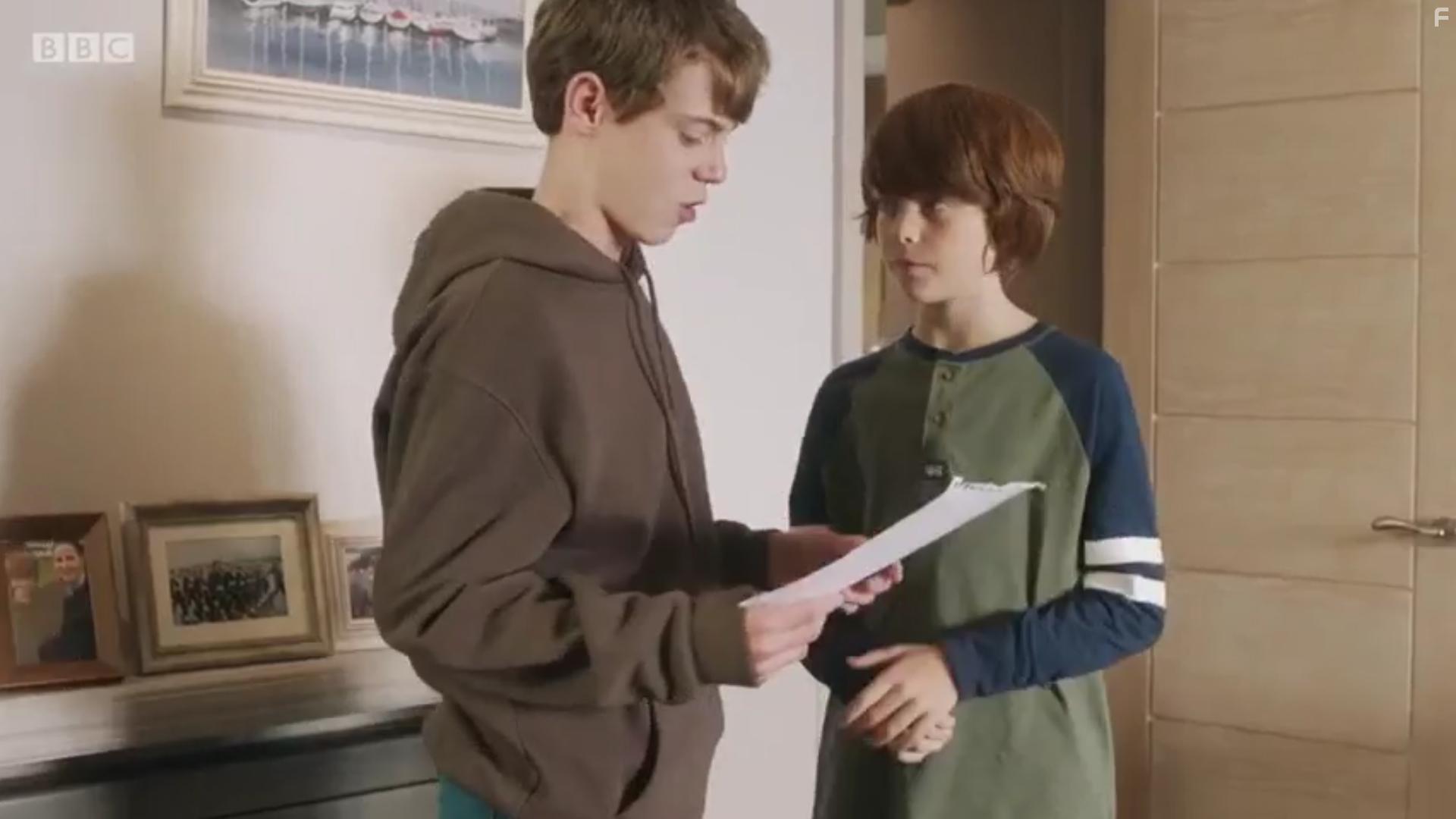 Oliver Finnegan and Padraig McCormack in Creeped Out: Itchy (2019)