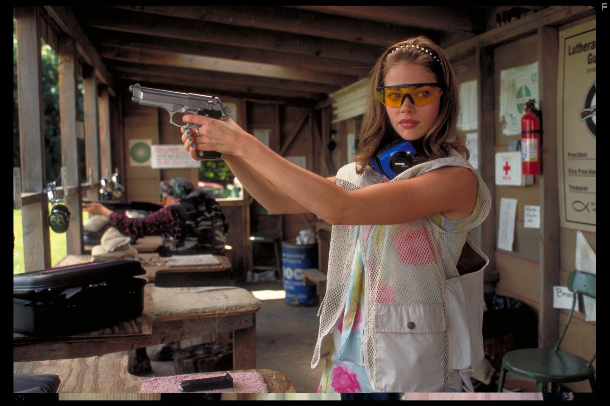 Denise Richards in Убийственные красотки (1999)