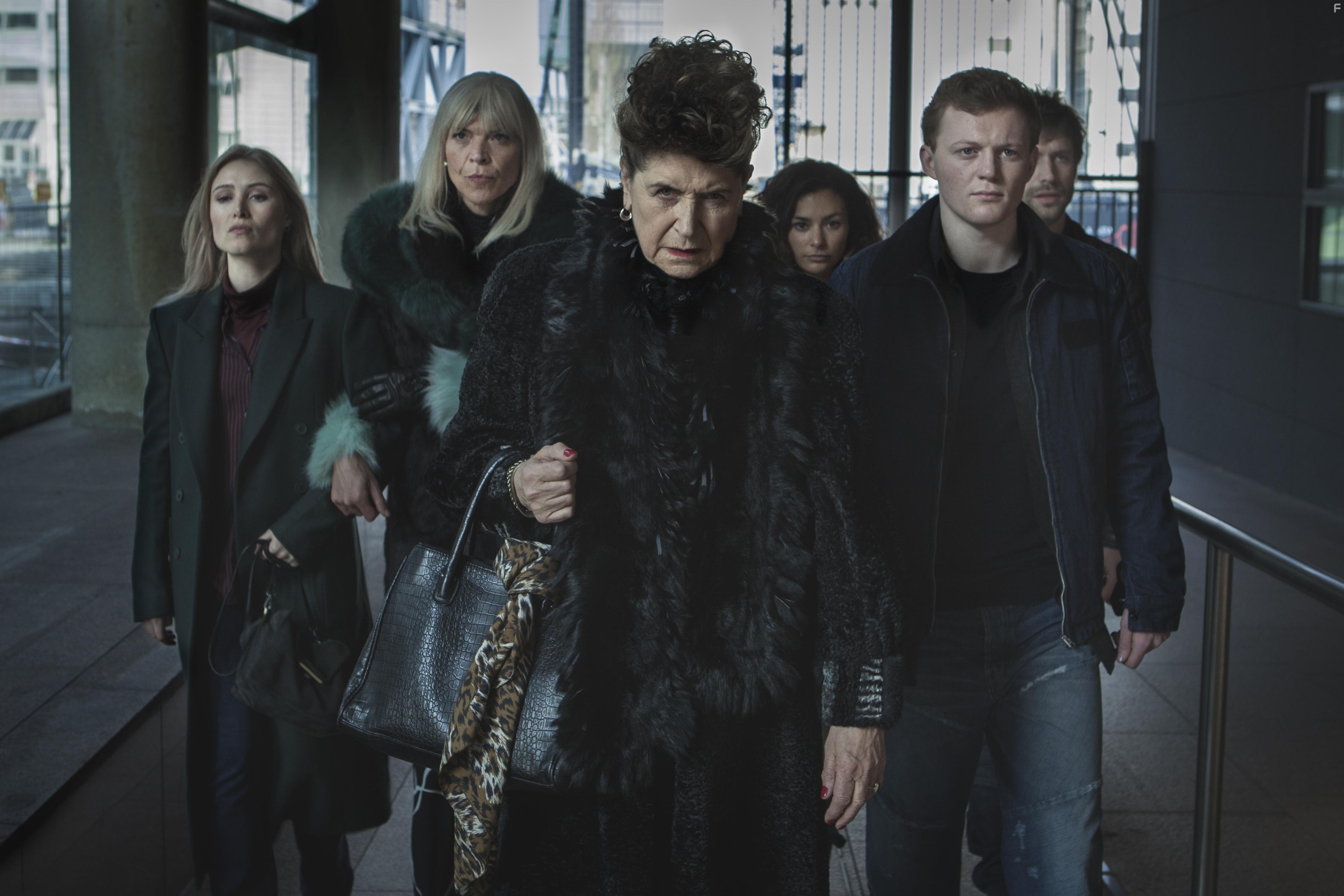 Olga Zuiderhoek, Medina Schuurman, Sigrid ten Napel, Niels Gomperts, and Stijn Taverne in Penoza: The Final Chapter (2019)