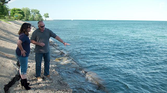 Unsolved Mysteries: Lady in the Lake (2020)