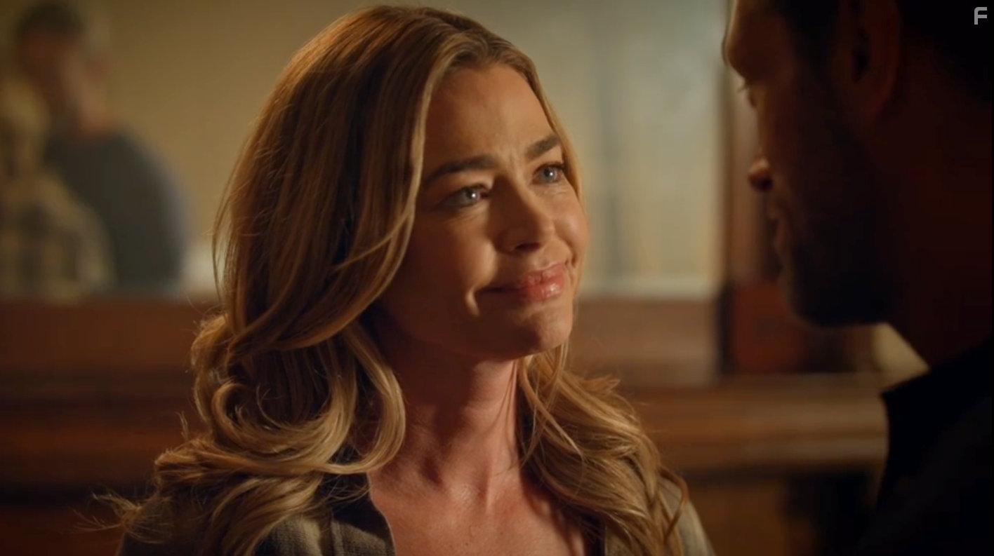 Denise Richards in Money Plane (2020)