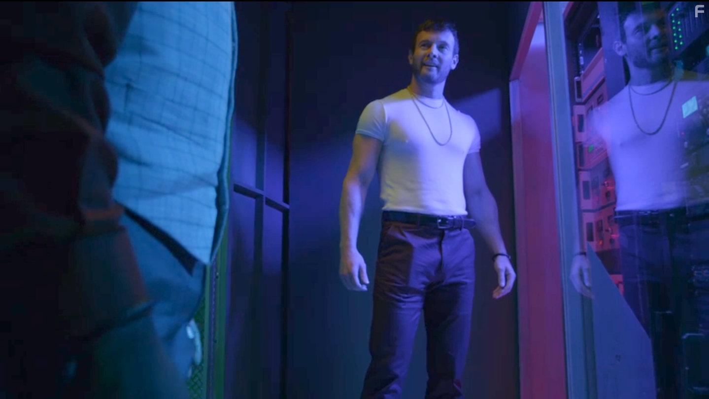 Aleksander Vayshelboym in Money Plane (2020)