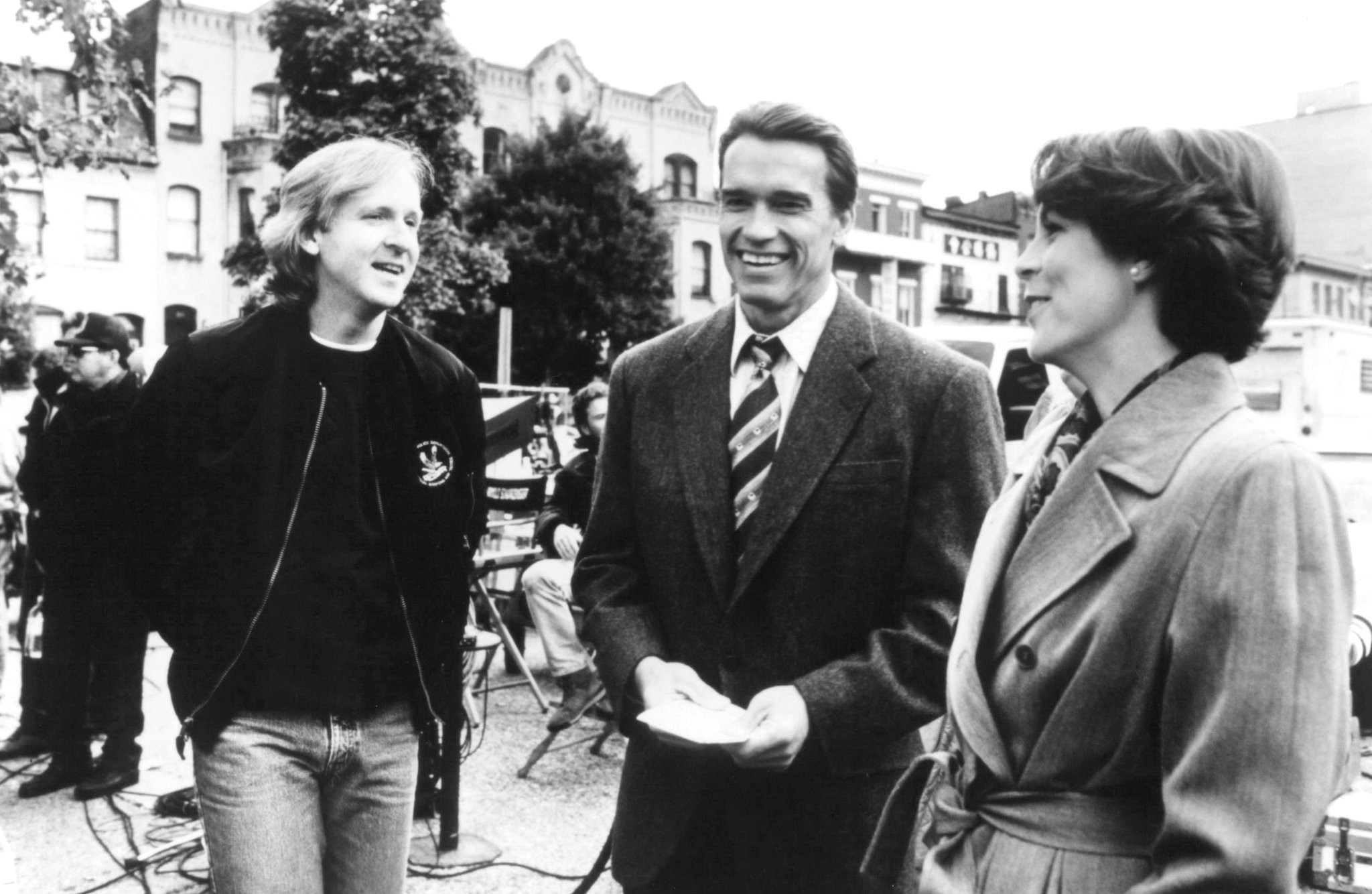 James Cameron, Jamie Lee Curtis, and Arnold Schwarzenegger in Правдивая ложь (1994)