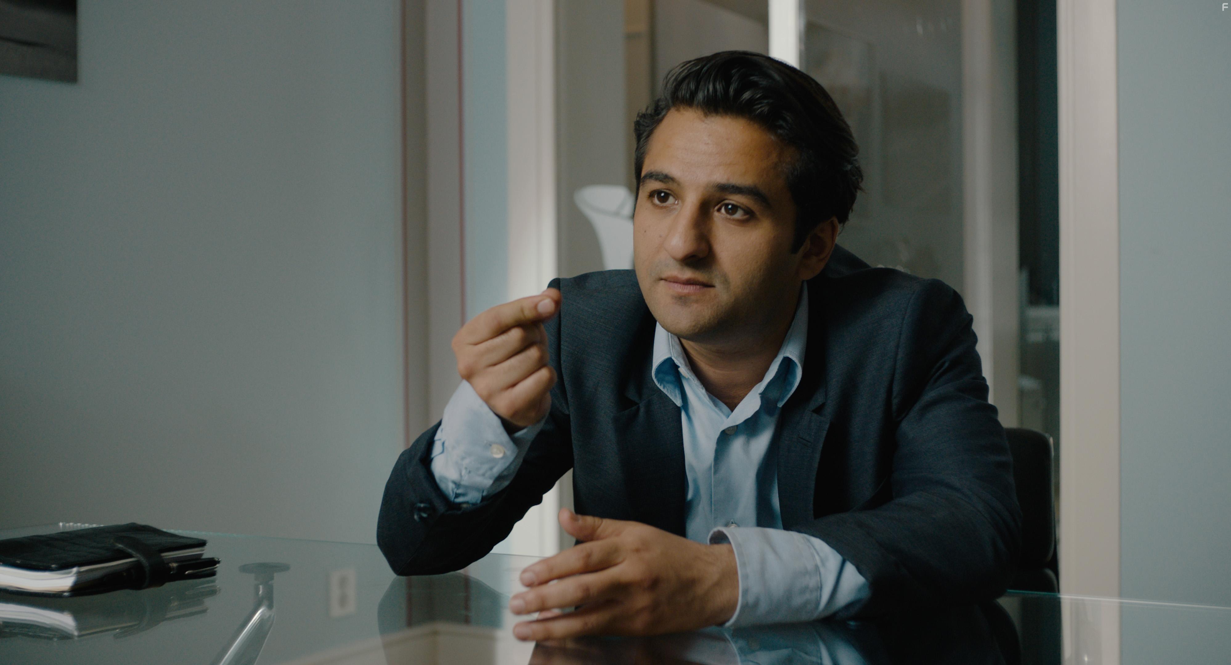 Nader Khademi in Hjelperytteren (2019)