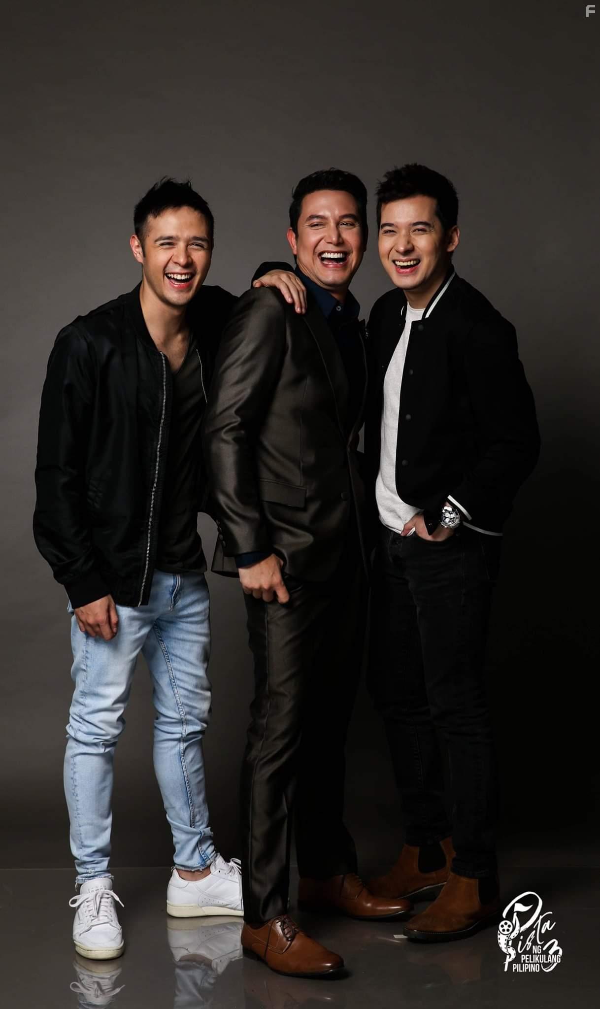 Paolo Ballesteros, Martin del Rosario, and Christian Bables in The Panti Sisters (2019)
