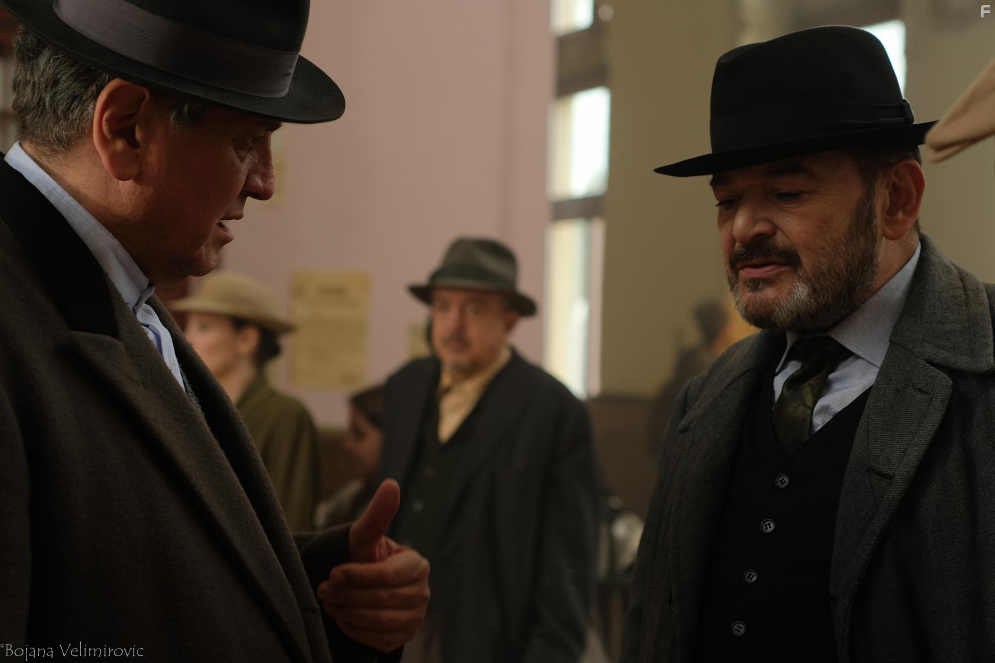 Tihomir Arsic and Rados Bajic in Zaspanka za vojnike (2018)