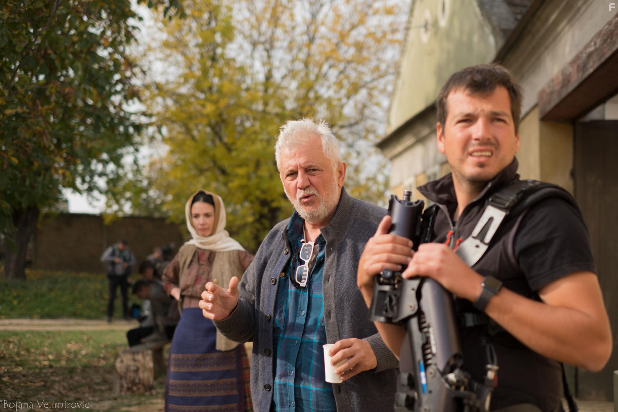 Predrag Antonijevic and Milos Kodemo in Zaspanka za vojnike (2018)