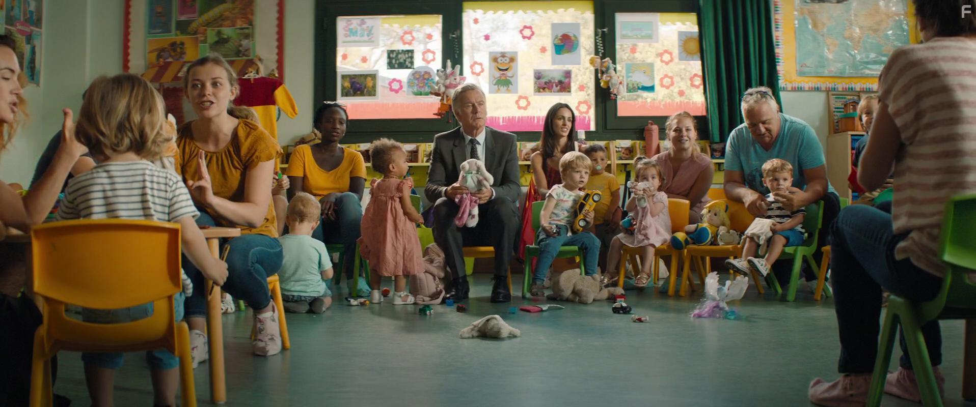 Franck Dubosc and Evan Paturel in 10 jours sans maman (2020)