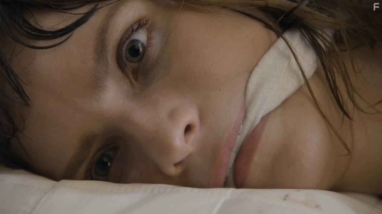Paulette Hernandez in Cuna De Lobos (2019)