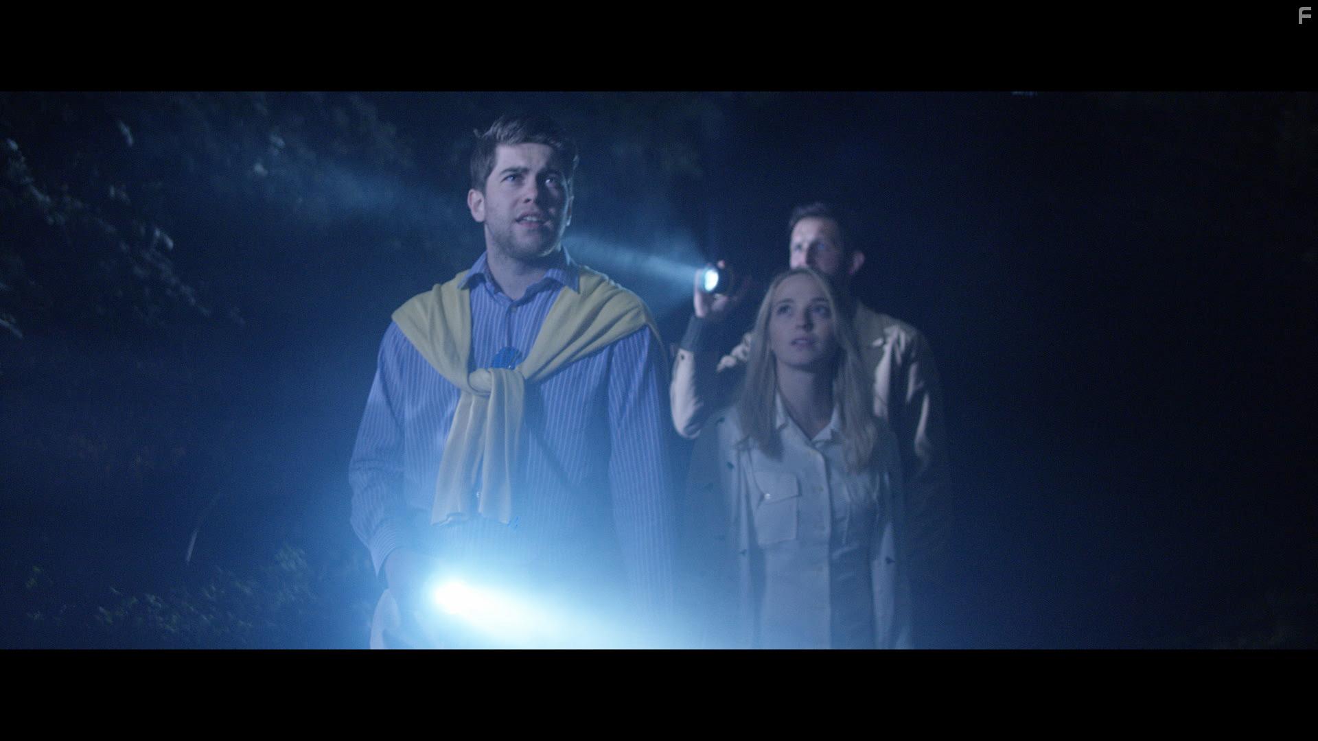 Natalie Martins and Matt Swales in The Barge People (2018)