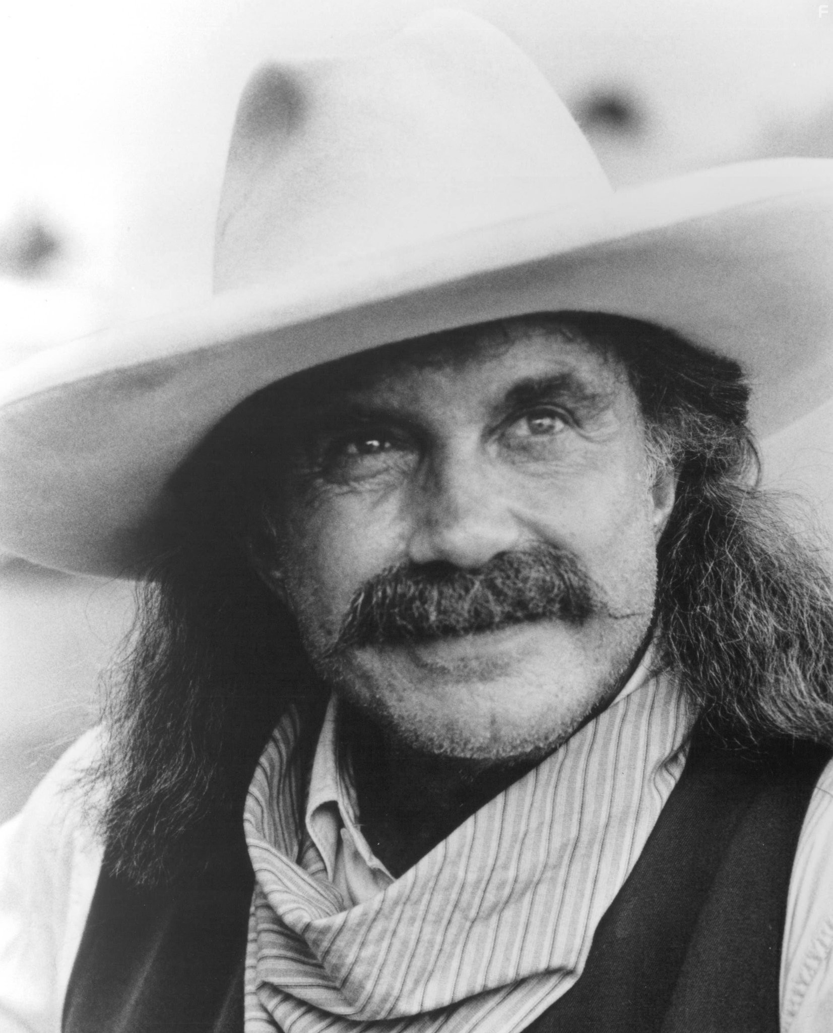 Cliff Robertson in Храбрых сердцем не сломить (1991)