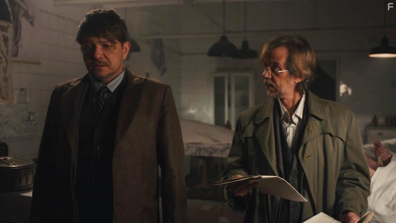 Dragan Bjelogrlic and Srdjan 'Zika' Todorovic in Senke nad Balkanom: Episode #2.3 (2019)