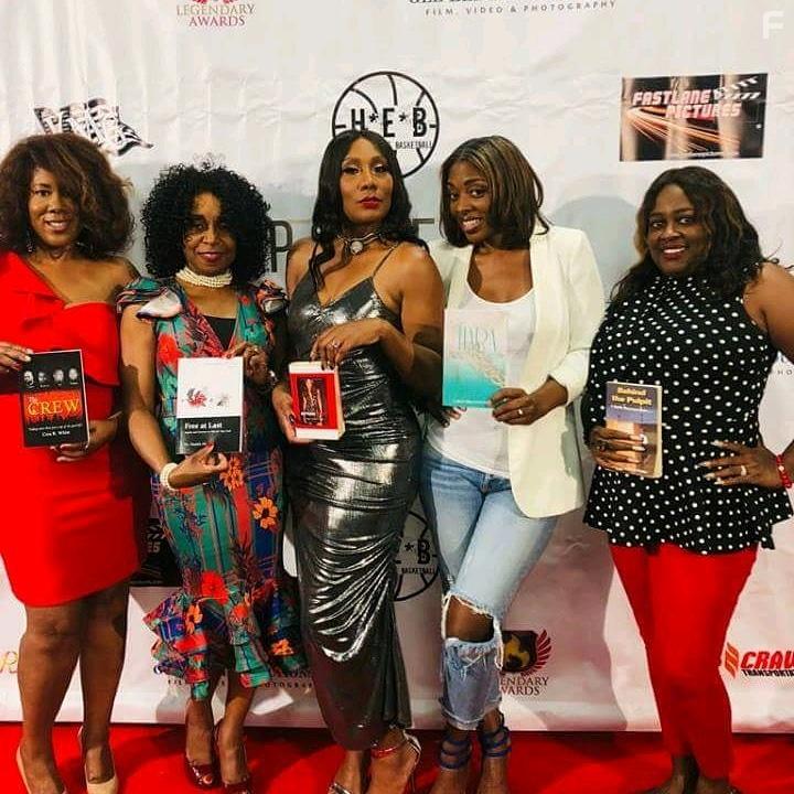 Towanda Braxton and Sanedria Potter-Holt in It's Major (2019)